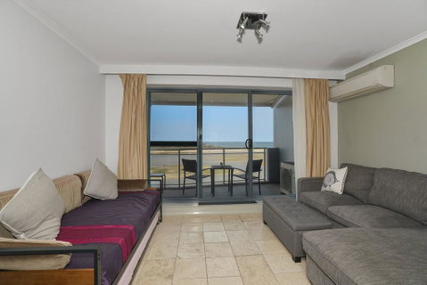 The Oaks Waterfront Resort, Unit 509 - Accommodation Kalgoorlie 2