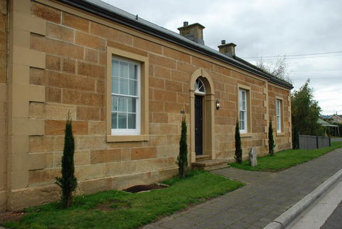 The Red Feather Inn - Accommodation Kalgoorlie 1