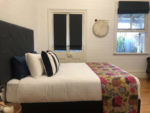 The Residence Stylish Comfort With Fireplace - Accommodation Kalgoorlie 0