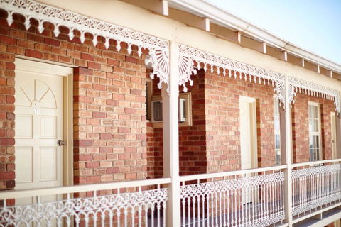 The Rose Hotel & Motel - Accommodation Kalgoorlie 0