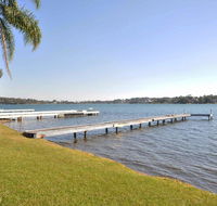 The Studio on the Lake  Fishing Point Lake Macquarie - honestly put the line in and catch fish - Accommodation Kalgoorlie