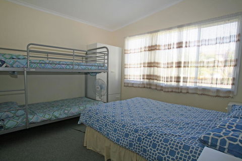 The Surf Way Cottage - Berrara - Accommodation Kalgoorlie 2