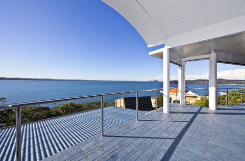 The Ultimate Ocean View - A Luxury Home - Accommodation Kalgoorlie 1