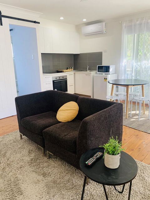 The White Picket Fence - Accommodation Kalgoorlie 3