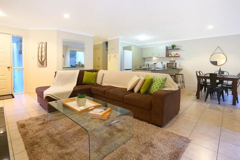 Theme Park HolidayTownhouse - Accommodation Kalgoorlie 2