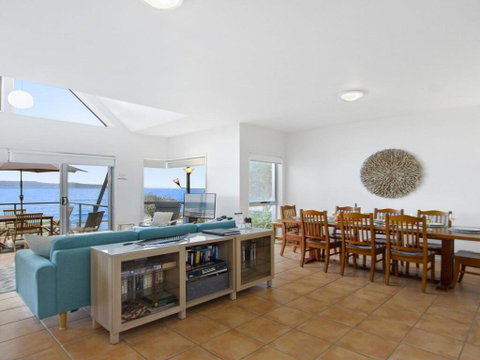 Tilbury Breeze - Ocean Views, Comfort And Style - Accommodation Kalgoorlie 3
