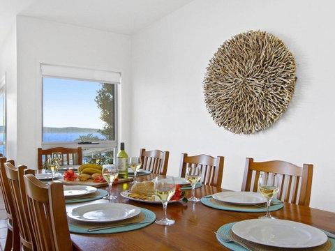 Tilbury Breeze - Ocean Views, Comfort And Style - Accommodation Kalgoorlie 2