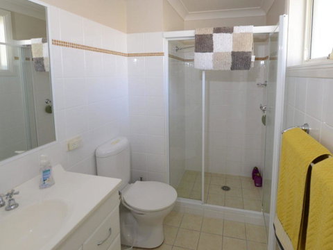 Tokelau Townhouse 1 - Accommodation Kalgoorlie 1