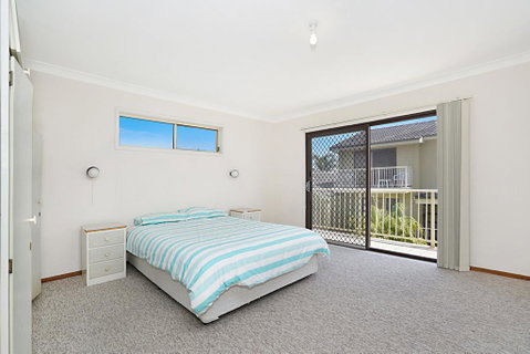 Toowoon Bay Townhouse, Unit 6 - Accommodation Kalgoorlie 3