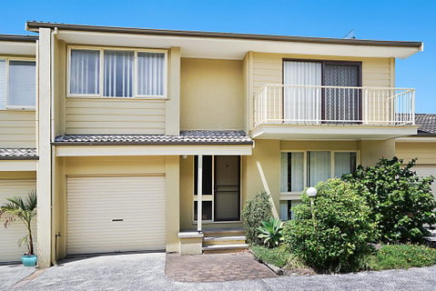 Toowoon Bay Townhouse, Unit 6 - Accommodation Kalgoorlie 0