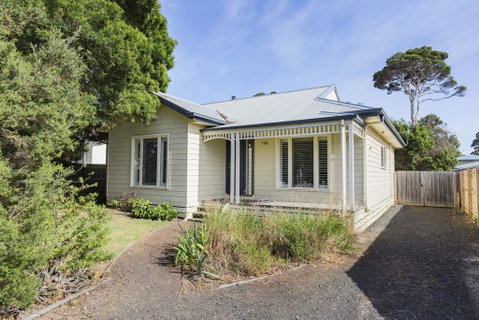 Tranquility In Cowes - Pets, Fireplace, WiFi, Linen, 350m Beach, 4 Bdrms - Accommodation Kalgoorlie 3