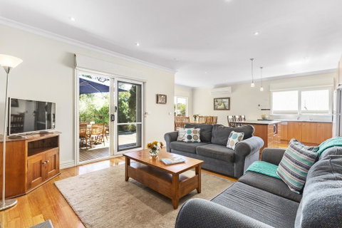 Tranquility In Cowes - Pets, Fireplace, WiFi, Linen, 350m Beach, 4 Bdrms - Accommodation Kalgoorlie 0
