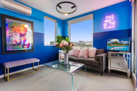 Trendy And Central One Bed Apartment With Views - Accommodation Kalgoorlie 0