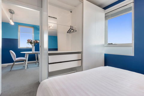 Trendy And Central One Bed Apartment With Views - Accommodation Kalgoorlie 1