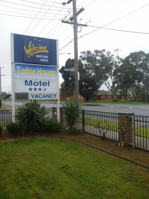 Tudor House Motel - Accommodation Kalgoorlie 3