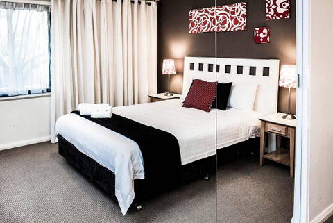 Two Bedroom Apt Next To Perth CBD With Parking. - Accommodation Kalgoorlie 1