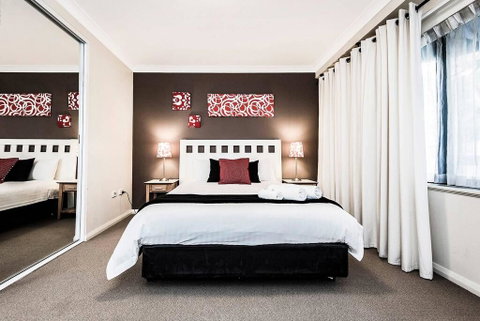 Two Bedroom Apt Next To Perth CBD With Parking. - Accommodation Kalgoorlie 0