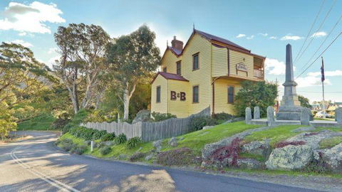 Two Story Bed And Breakfast - Accommodation Kalgoorlie 0