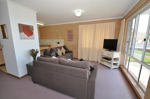 Unit 1, Countess Court - Accommodation Kalgoorlie 1