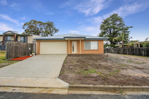 V & V Family Dream Away - Accommodation Kalgoorlie 2