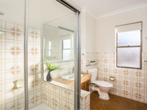 Villa Bianca 10 Opposite The Tanks - Accommodation Kalgoorlie 1