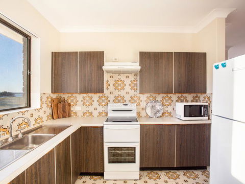 Villa Bianca 10 Opposite The Tanks - Accommodation Kalgoorlie 0