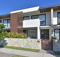 Villa Catania Waterside at Trinity Point - Accommodation Kalgoorlie