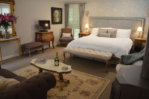 Villa D'Amour At Maison Belle Retreat - Accommodation Kalgoorlie 3