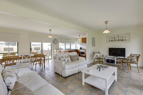 Villa De Mer At Phillip Island - Accommodation Kalgoorlie 0
