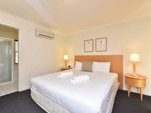 Villa Executive 2br Ferre Resort Condo Located Within Cypress Lakes Resort (nothing Is More Central) - Accommodation Kalgoorlie 1