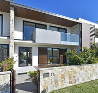 Villa Positano Waterside at Trinity Point - Accommodation Kalgoorlie