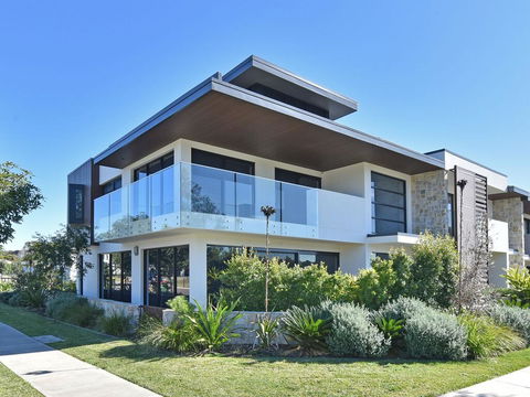 Villa Sorrento Waterside At Trinity Point - Accommodation Kalgoorlie 0