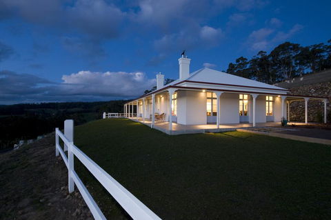 Villa Talia Tasmania - Accommodation Kalgoorlie 1