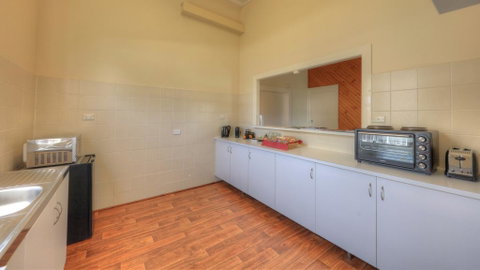 Village Stays Coldstream Gallery Apartment - Accommodation Kalgoorlie 2