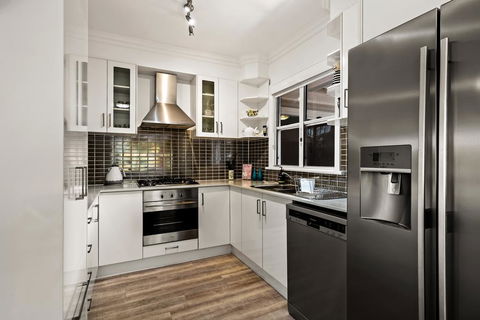 Viola House - Accommodation Kalgoorlie 2