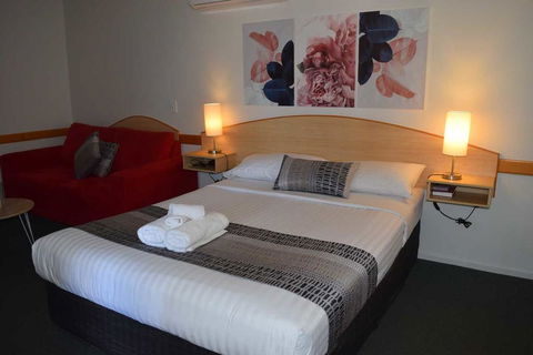 Warwick Vines Motel - Accommodation Kalgoorlie 0
