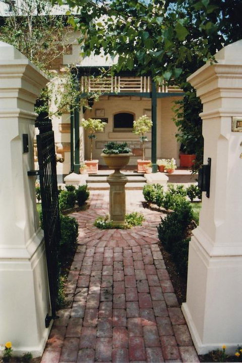 Water Bay Villa Bed & Breakfast - Accommodation Kalgoorlie 3