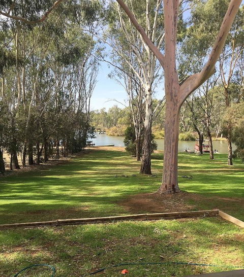 Water's Edge Bundalong - Accommodation Kalgoorlie 3
