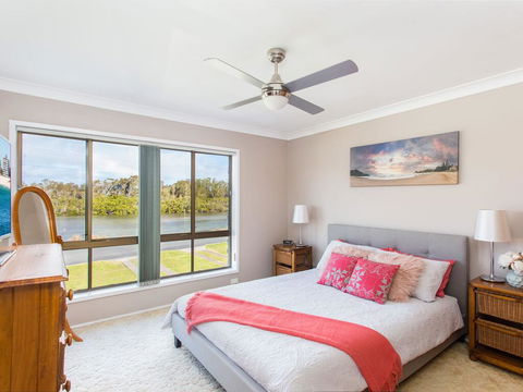 Waterfront At Point Road - Accommodation Kalgoorlie 0