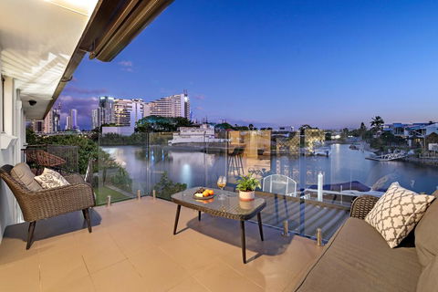 Waterfront Boutique Apartment - Personal Concierge - Accommodation Kalgoorlie 2