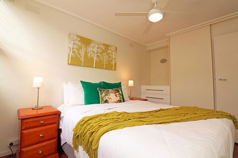 Colour Pop Fitzroy - 3 Bedroom Pet Friendly - Accommodation Kalgoorlie 14