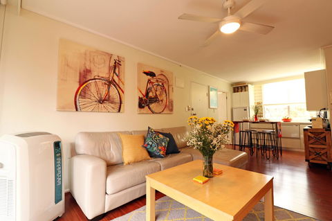 Colour Pop Fitzroy - 3 Bedroom Pet Friendly - Accommodation Kalgoorlie 4