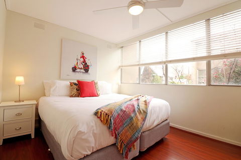 Colour Pop Fitzroy - 3 Bedroom Pet Friendly - Accommodation Kalgoorlie 11
