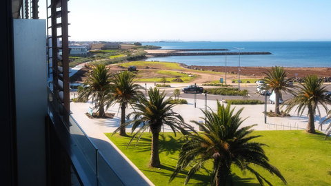 Waterfront Apt 234 Marinaquays - Accommodation Kalgoorlie 3