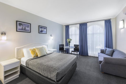Cathedral Motor Inn - Accommodation Kalgoorlie 0