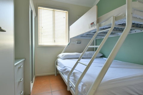 BIG4 Breeze Holiday Parks - Rainbow Beach - Accommodation Kalgoorlie 2