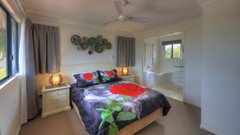 Dolphin Waters - Accommodation Kalgoorlie 5