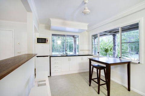 Airlie Beach Eco Cabins - Adults Only - Accommodation Kalgoorlie 37