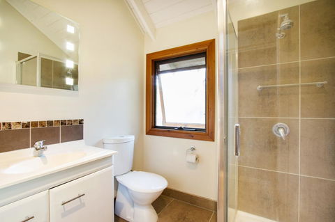 Airlie Beach Eco Cabins - Adults Only - Accommodation Kalgoorlie 15