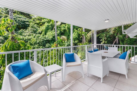 By The Sea Port Douglas - Accommodation Kalgoorlie 7